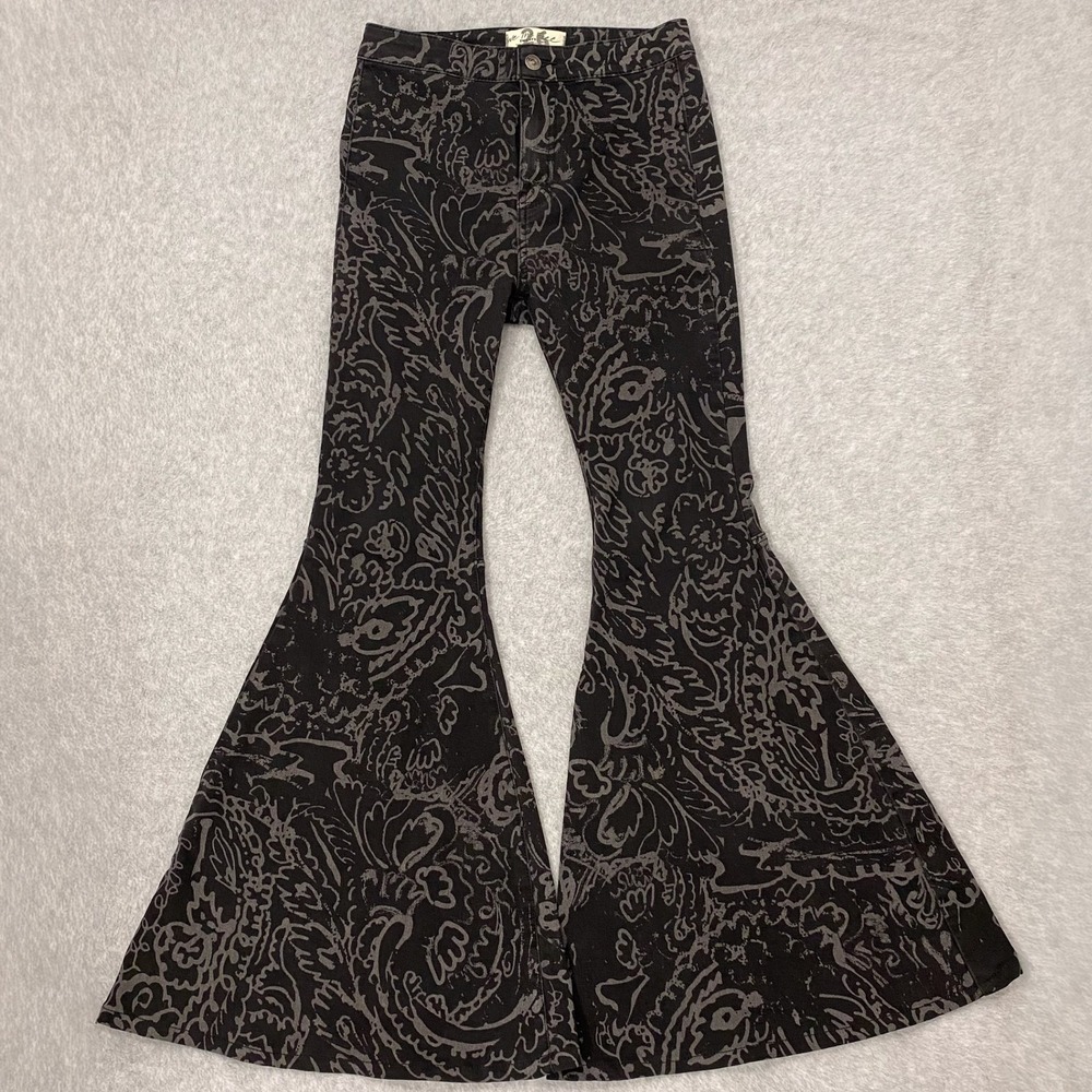 Free People We The Free Black Paisley Print Just Float On Flare Jeans Size 26
